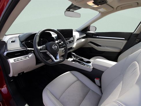 Used 2024 Nissan Altima 2.5 SL image 9