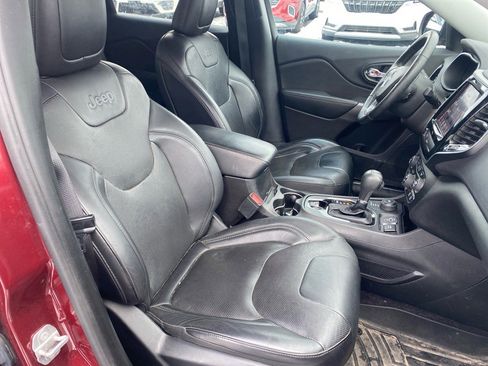 Used 2019 Jeep Cherokee Limited image 23