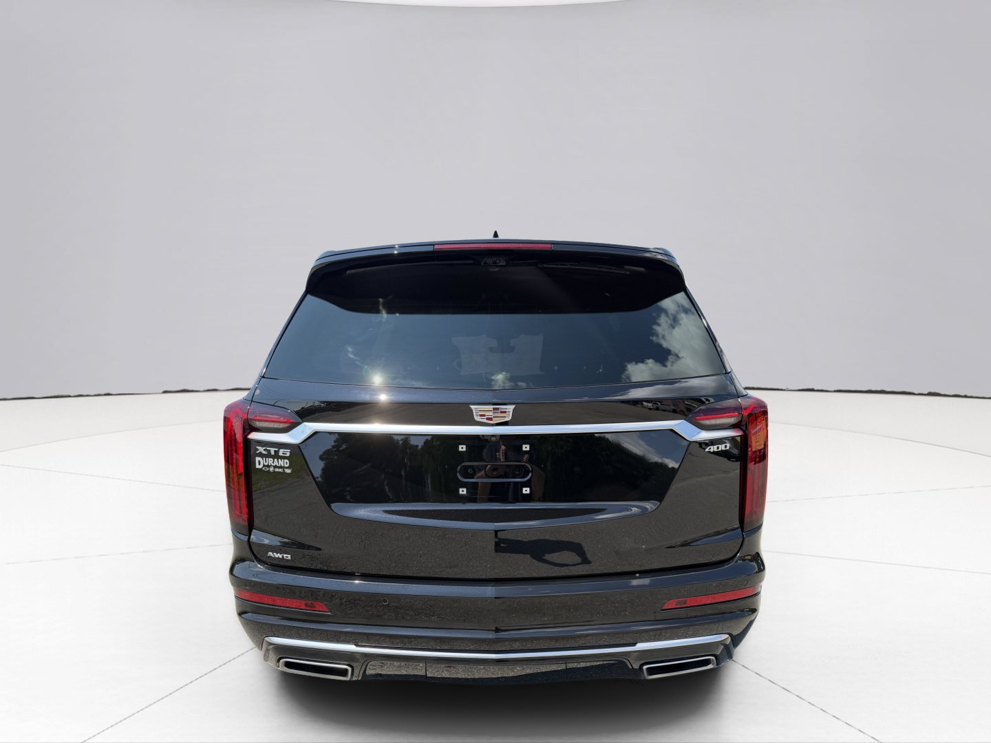 Used 2024 Cadillac XT6 Premium Luxury w/ Technology Package AWD/4WD image 4
