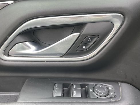 Used 2023 Chevrolet Suburban LS image 30