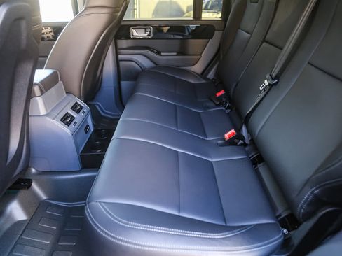 Used 2025 INEOS Grenadier image 15