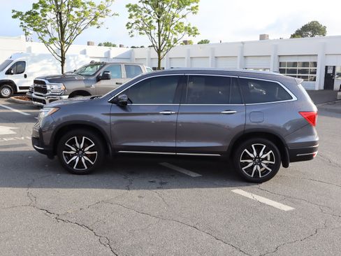 Used 2019 Honda Pilot Touring image 7