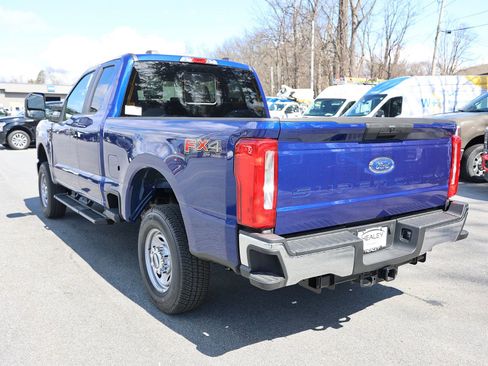 New 2026 Ford F250 XL w/ FX4 Off-Road Package image 5