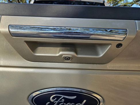 Used 2017 Ford F150 Lariat w/ Equipment Group 502A Luxury image 39