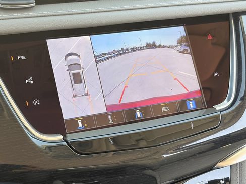Certified 2024 Cadillac XT6 Premium Luxury w/ Technology Package FWD image 29