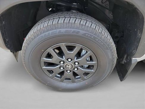 Used 2026 Toyota 4Runner SR5 AWD/4WD image 9