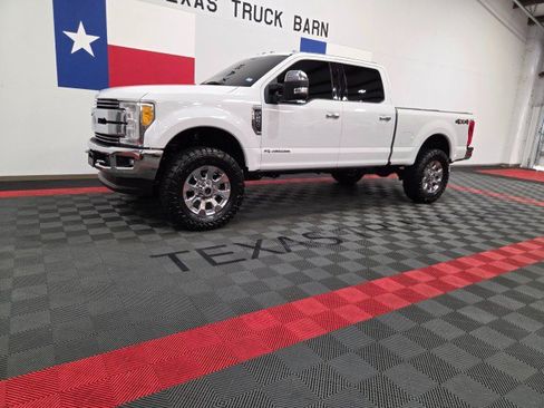Used 2017 Ford F250 Lariat w/ Chrome Package AWD/4WD image 2