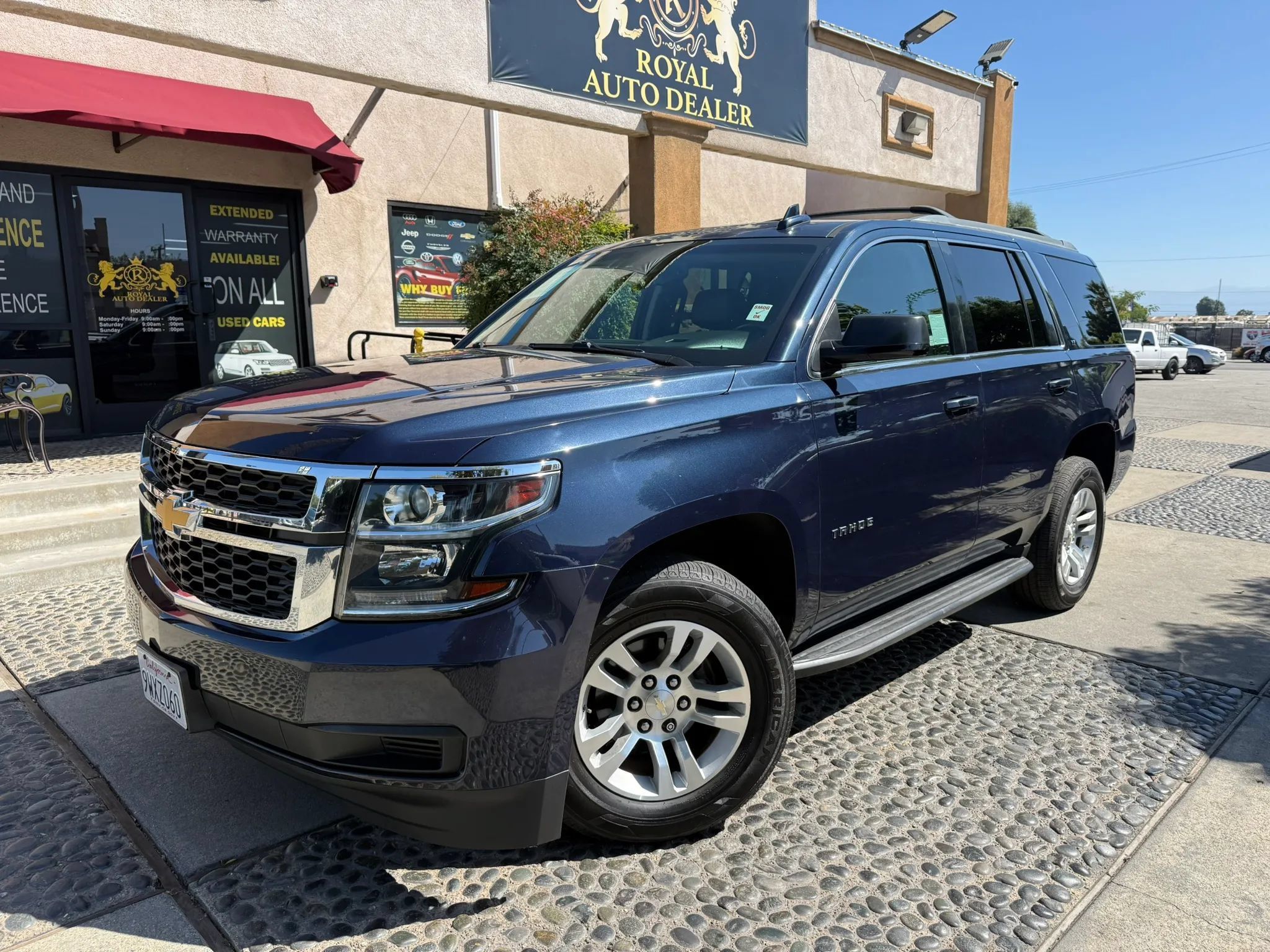 Used 2018 Chevrolet Tahoe LT RWD image 1
