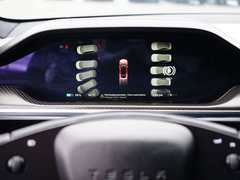 Used 2021 Tesla Model S Plaid image 21