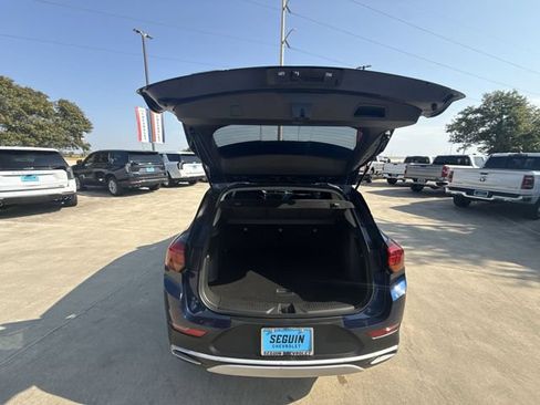 Certified 2023 Buick Encore GX Select w/ Safety Package II FWD image 27