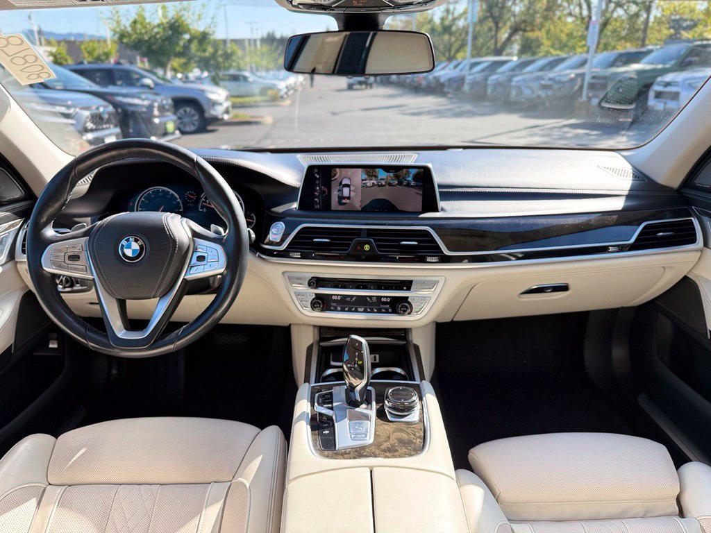 Used 2016 BMW 740i RWD image 23
