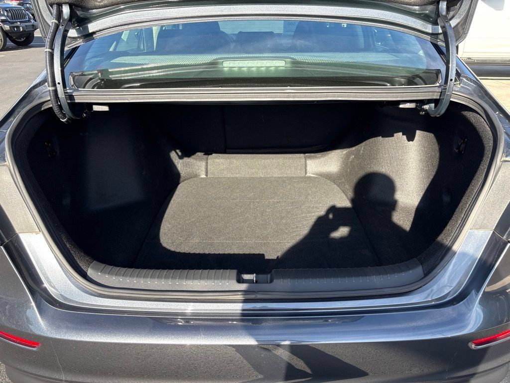 Used 2024 Honda Accord EX image 21