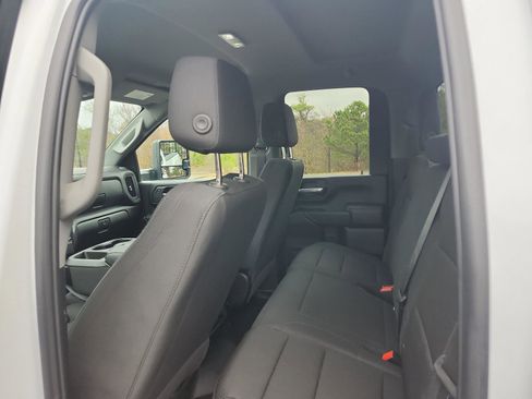 Used 2024 GMC Sierra 2500 Pro w/ Convenience Package image 10