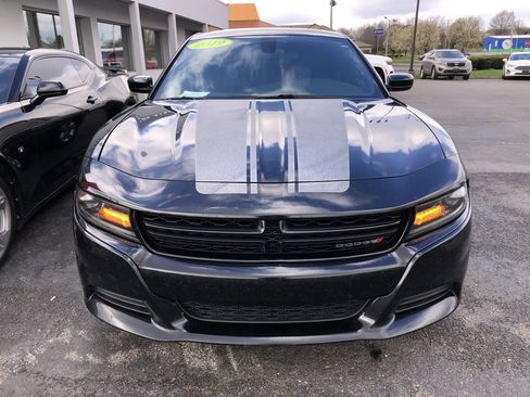 Used 2019 Dodge Charger SXT image 8