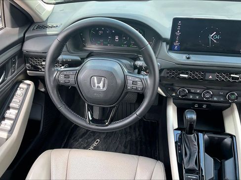 Used 2023 Honda Accord EX-L image 6