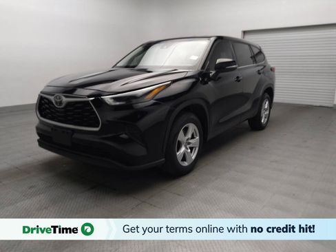 Used 2022 Toyota Highlander L FWD image 1
