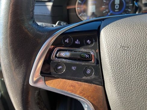Used 2020 Cadillac Escalade Premium Luxury image 15