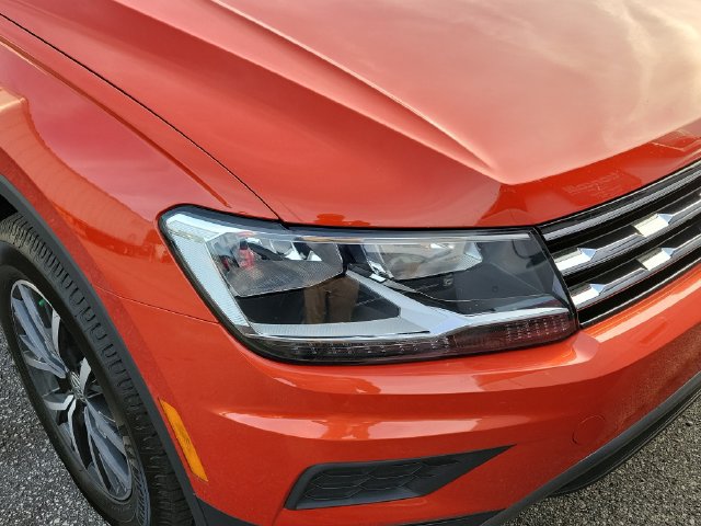 Used 2019 Volkswagen Tiguan SE AWD/4WD image 2