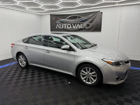 Used 2014 Toyota Avalon XLE image 2
