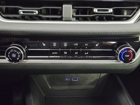 New 2026 Chevrolet Equinox LT FWD image 19