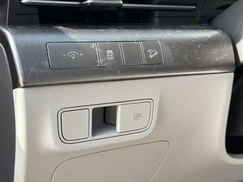New 2026 Hyundai Kona SEL Sport FWD image 9