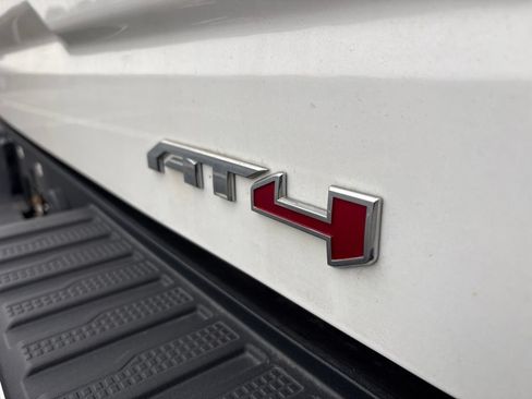 Used 2021 GMC Sierra 1500 AT4 w/ AT4 Value Package AWD/4WD image 4