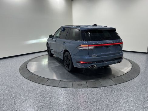 Certified 2025 Lincoln Aviator Reserve w/ Equipment Group 201A image 8