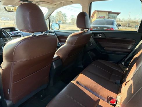 Used 2017 Subaru Forester 2.0XT Touring image 11