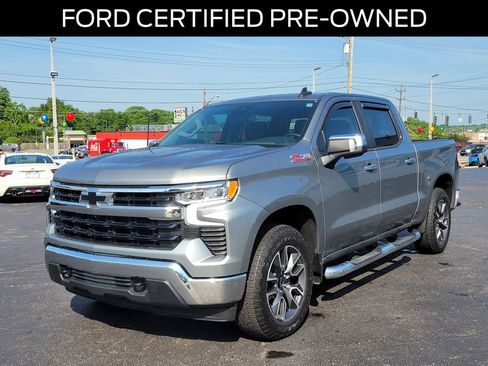 Used 2023 Chevrolet Silverado 1500 LT AWD/4WD image 2
