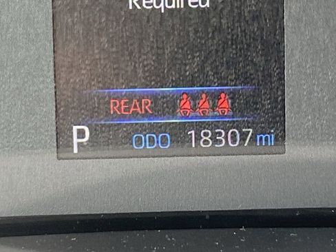Used 2025 Toyota Corolla SE image 12