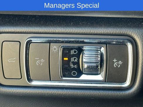 Used 2023 Lincoln Aviator Reserve AWD/4WD image 17
