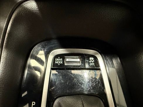 Used 2024 Toyota Corolla SE FWD image 34
