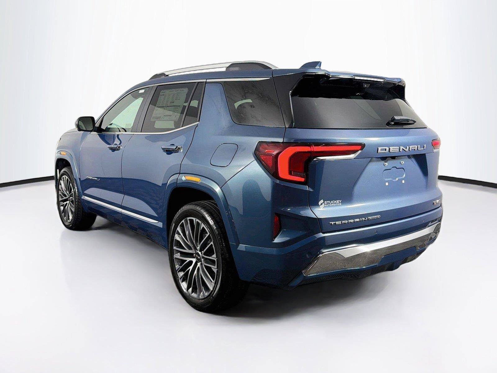 New 2027 GMC Terrain Denali AWD/4WD image 9