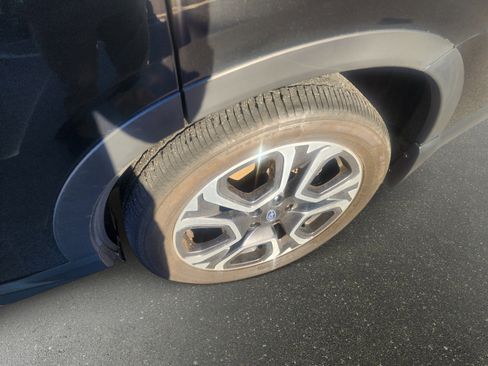 Used 2023 Subaru Ascent Limited w/ Technology Package image 8