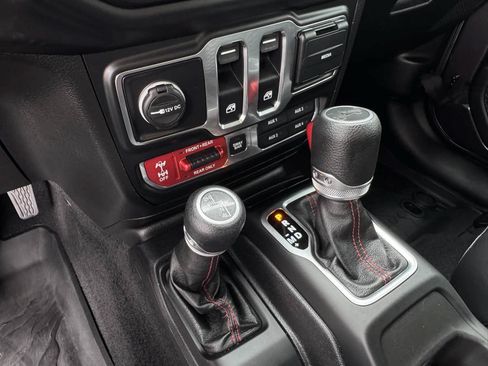 Used 2019 Jeep Wrangler Rubicon AWD/4WD image 23