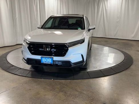 Used 2025 Honda CR-V EX image 5