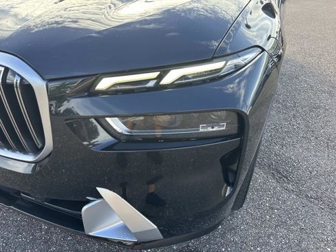 Used 2023 BMW X7 xDrive40i w/ Executive Package image 8