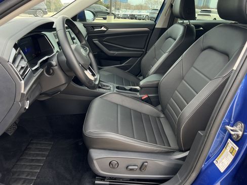 Used 2022 Volkswagen Jetta SE image 31