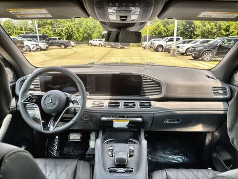 New 2026 Mercedes-Benz Maybach GLS 600 4MATIC image 20