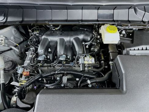 New 2025 Nissan Pathfinder Platinum w/ Black Appearance Package image 39