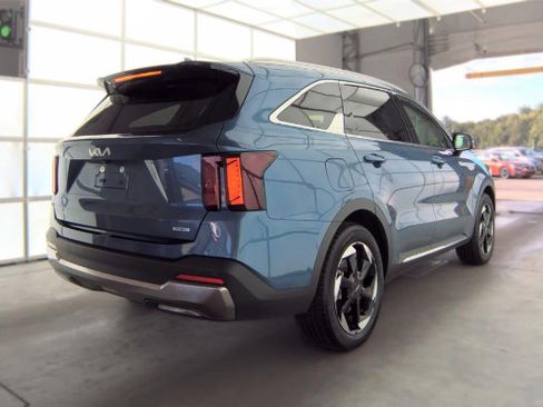Used 2025 Kia Sorento EX w/ EX Panoramic Sunroof Package AWD/4WD image 5