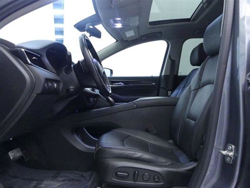 Used 2021 Buick Enclave Avenir w/ Avenir Technology Package AWD/4WD image 18