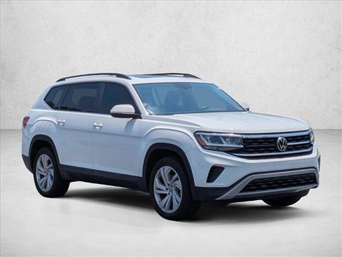 Used 2022 Volkswagen Atlas SE w/ Panoramic Sunroof Package FWD image 3