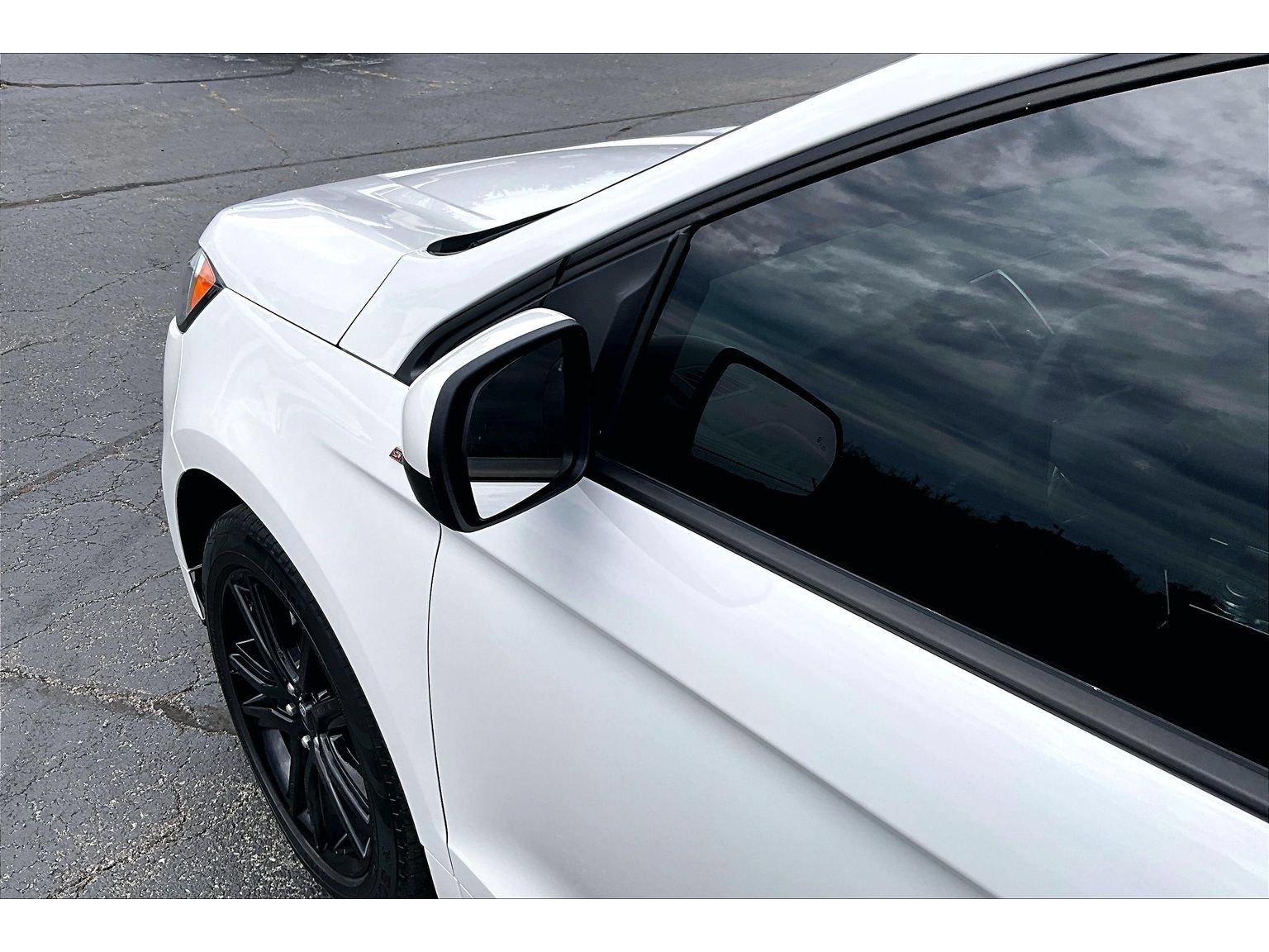 Used 2022 Ford Edge ST-Line w/ Class II Trailer Tow Package AWD/4WD image 30