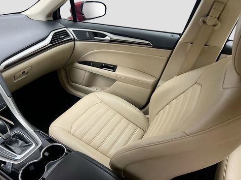 Used 2015 Ford Fusion SE w/ Equipment Group 202A image 19