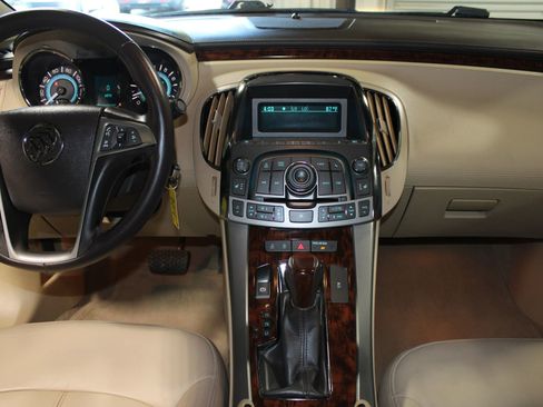 Used 2011 Buick LaCrosse CXL image 13
