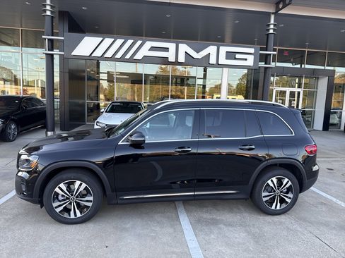 New 2026 Mercedes-Benz GLB 250 image 3