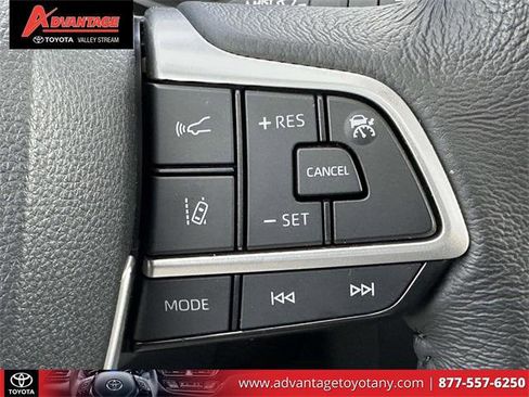 Certified 2024 Toyota Sienna XLE image 25