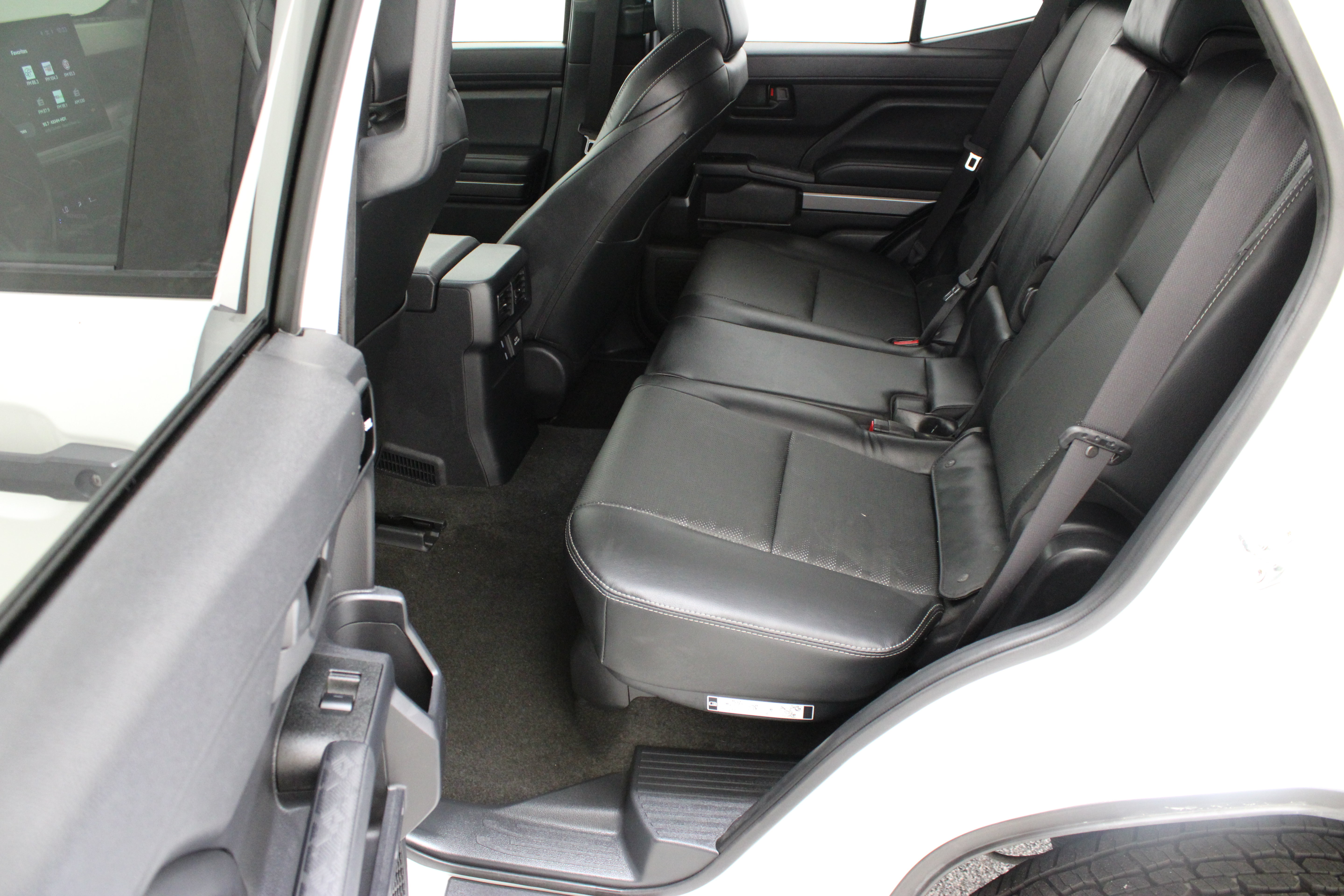 Used 2025 Toyota 4Runner TRD Off-Road Premium w/ Tow Technology Package AWD/4WD image 31