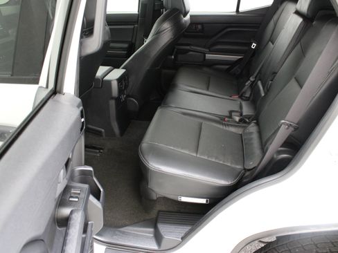 Used 2025 Toyota 4Runner TRD Off-Road Premium w/ Tow Technology Package AWD/4WD image 31